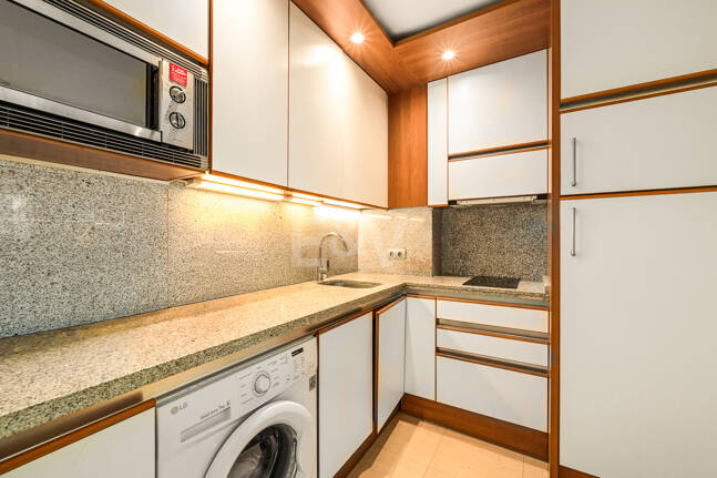 Beachside South-Facing Apartment with Large Terrace on the Golden Mile