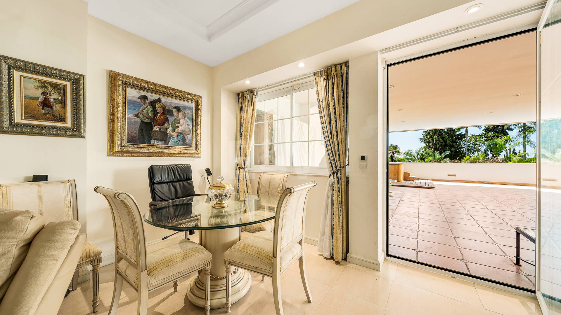 Beachside South-Facing Apartment with Large Terrace on the Golden Mile