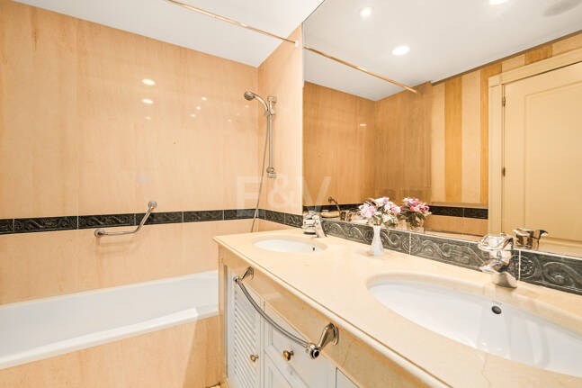 Beachside South-Facing Apartment with Large Terrace on the Golden Mile