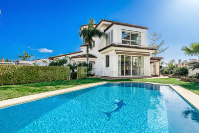 Villa avec appartement d'hôtes à Las Chapas Beach, Marbella Est