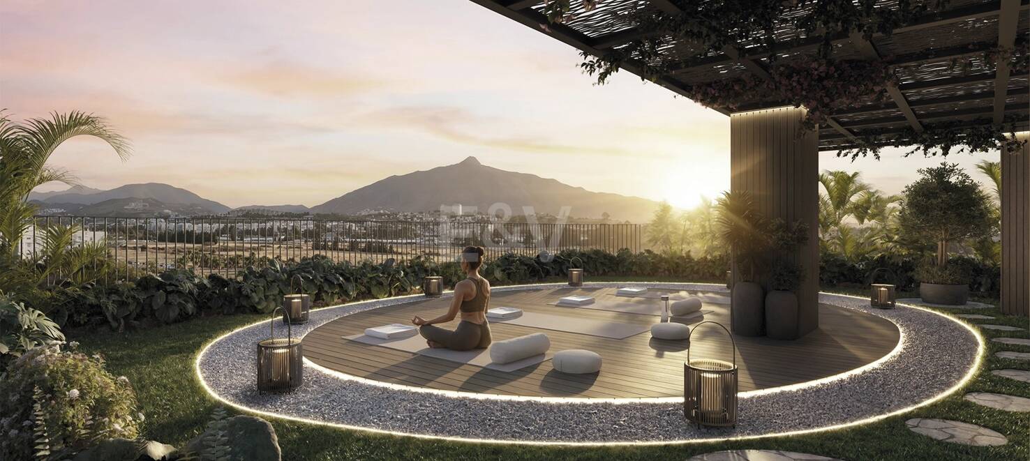 Five Star Living Minutes from the Beach and the City Centre