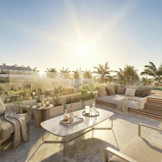 Five Star Living Minutes from the Beach and the City Centre