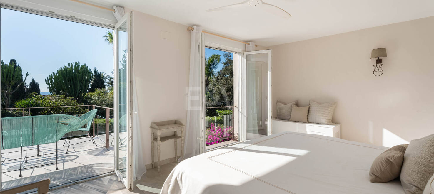 Moderne Familienvilla mit mediterranem Lebensstil