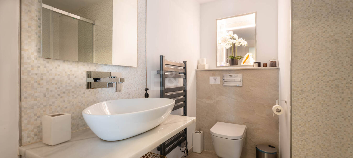 Moderne Familienvilla mit mediterranem Lebensstil