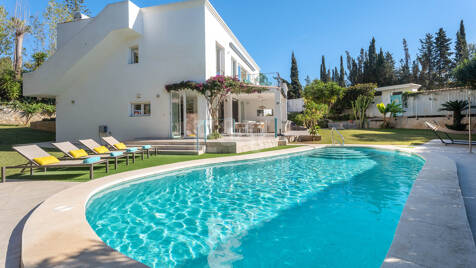 Contemporary Family Villa with Mediterranean Lifestyle