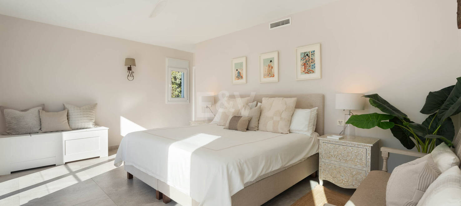 Moderne Familienvilla mit mediterranem Lebensstil