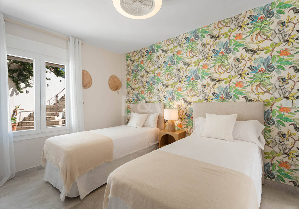 Villa familiale contemporaine avec style de vie méditerranéen