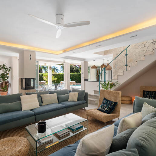 Moderne Familienvilla mit mediterranem Lebensstil