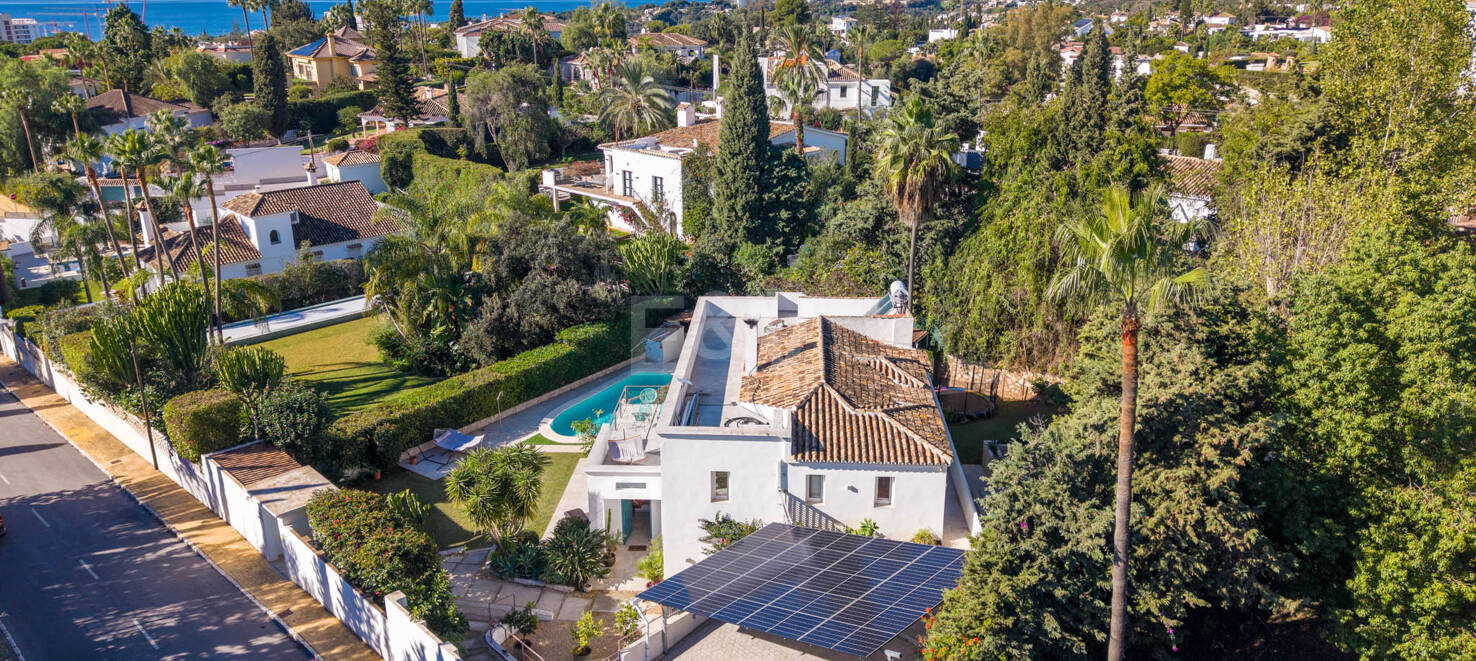 Moderne Familienvilla mit mediterranem Lebensstil