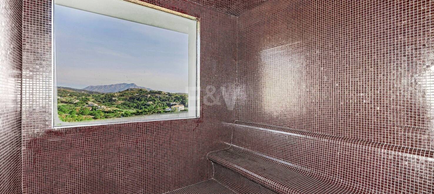 Contemporary Apartment with Panoramic Sea and Mountain Views