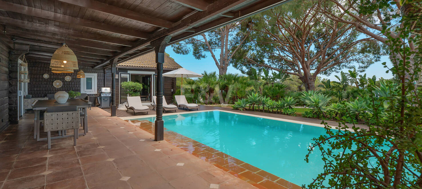 Charming Wooden House in Elviria, Marbella