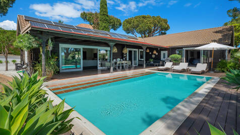 Charming Wooden House in Elviria, Marbella