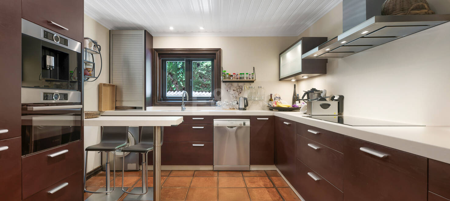 Charming Wooden House in Elviria, Marbella