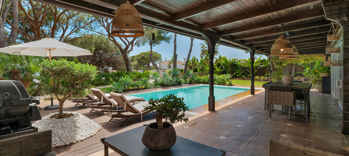 Charming Wooden House in Elviria, Marbella