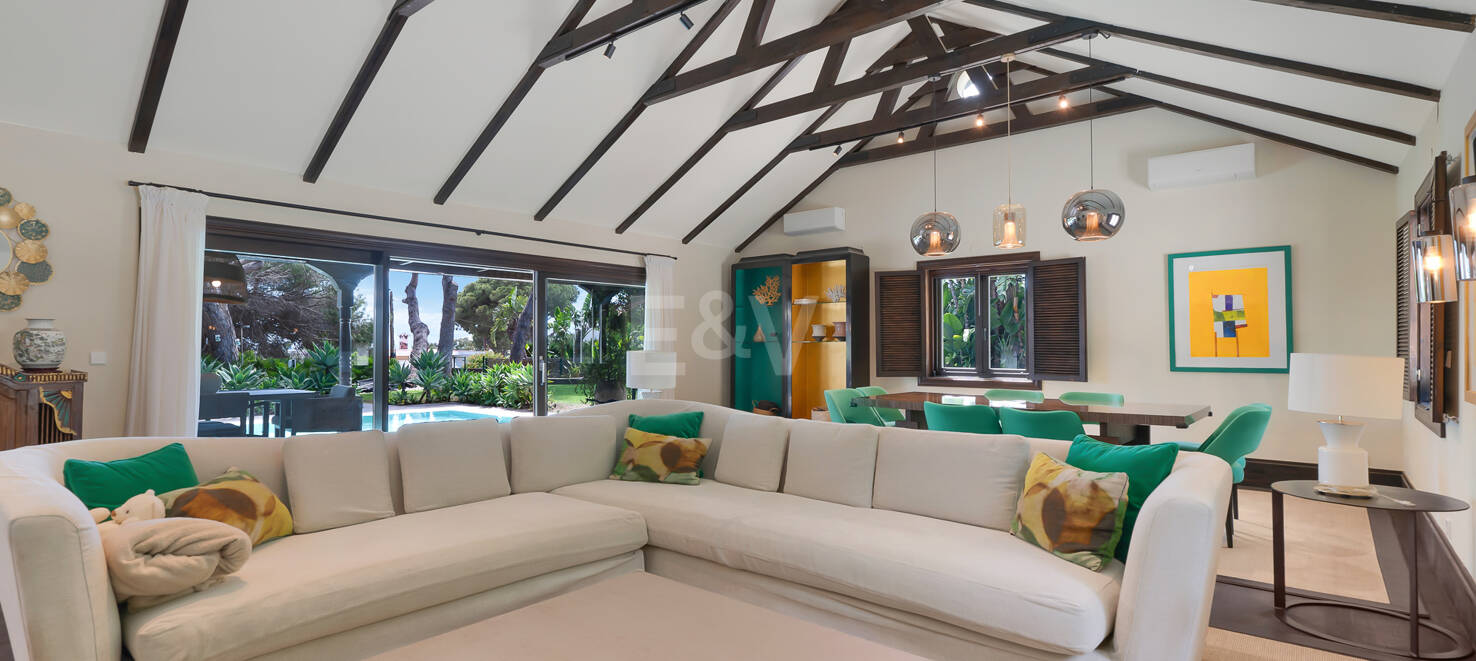 Charming Wooden House in Elviria, Marbella