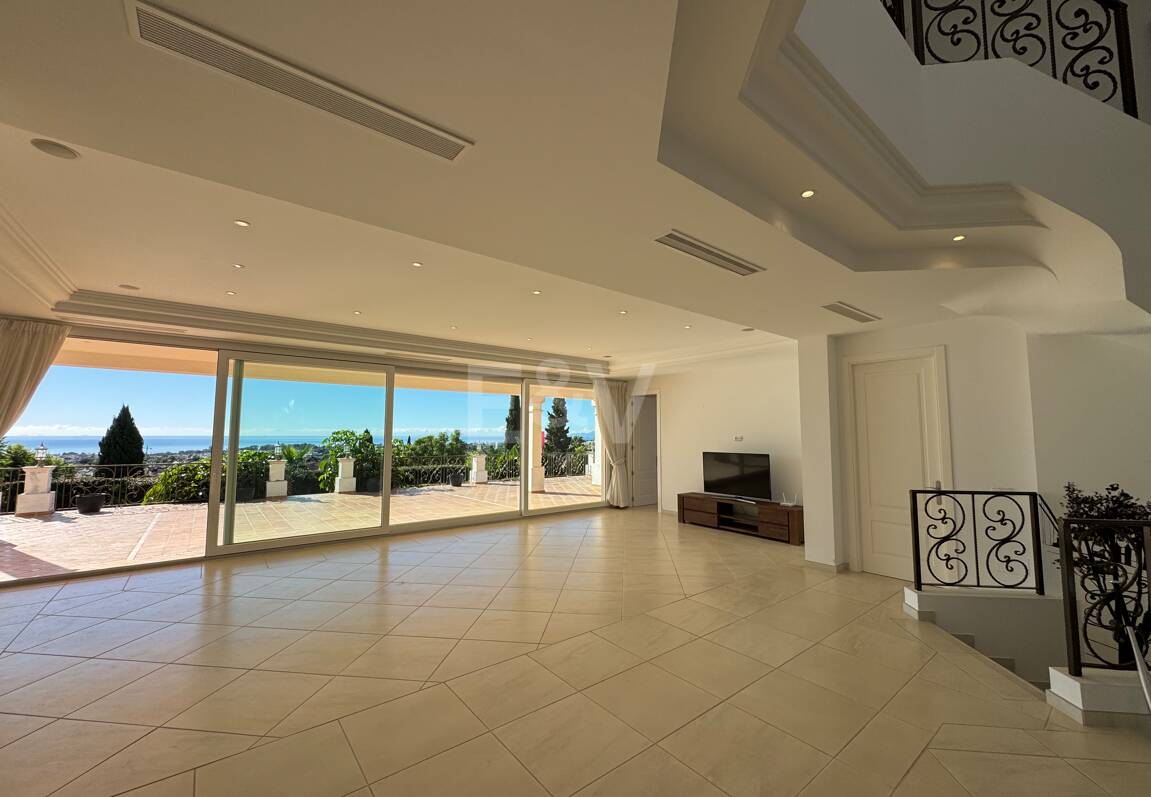 Exklusiv Villa i Los Flamingos Golf med klassisk design och Resort-Style bekvämligheter