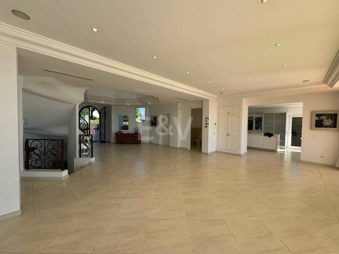 Exklusiv Villa i Los Flamingos Golf med klassisk design och Resort-Style bekvämligheter