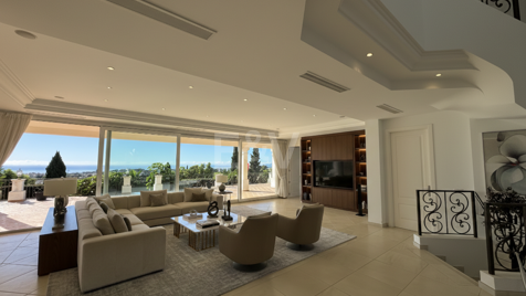 Exclusive Villa in Los Flamingos Golf with Classic Design and Resort-Style Amenities