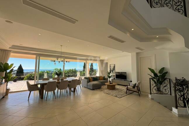 Exklusiv Villa i Los Flamingos Golf med klassisk design och Resort-Style bekvämligheter