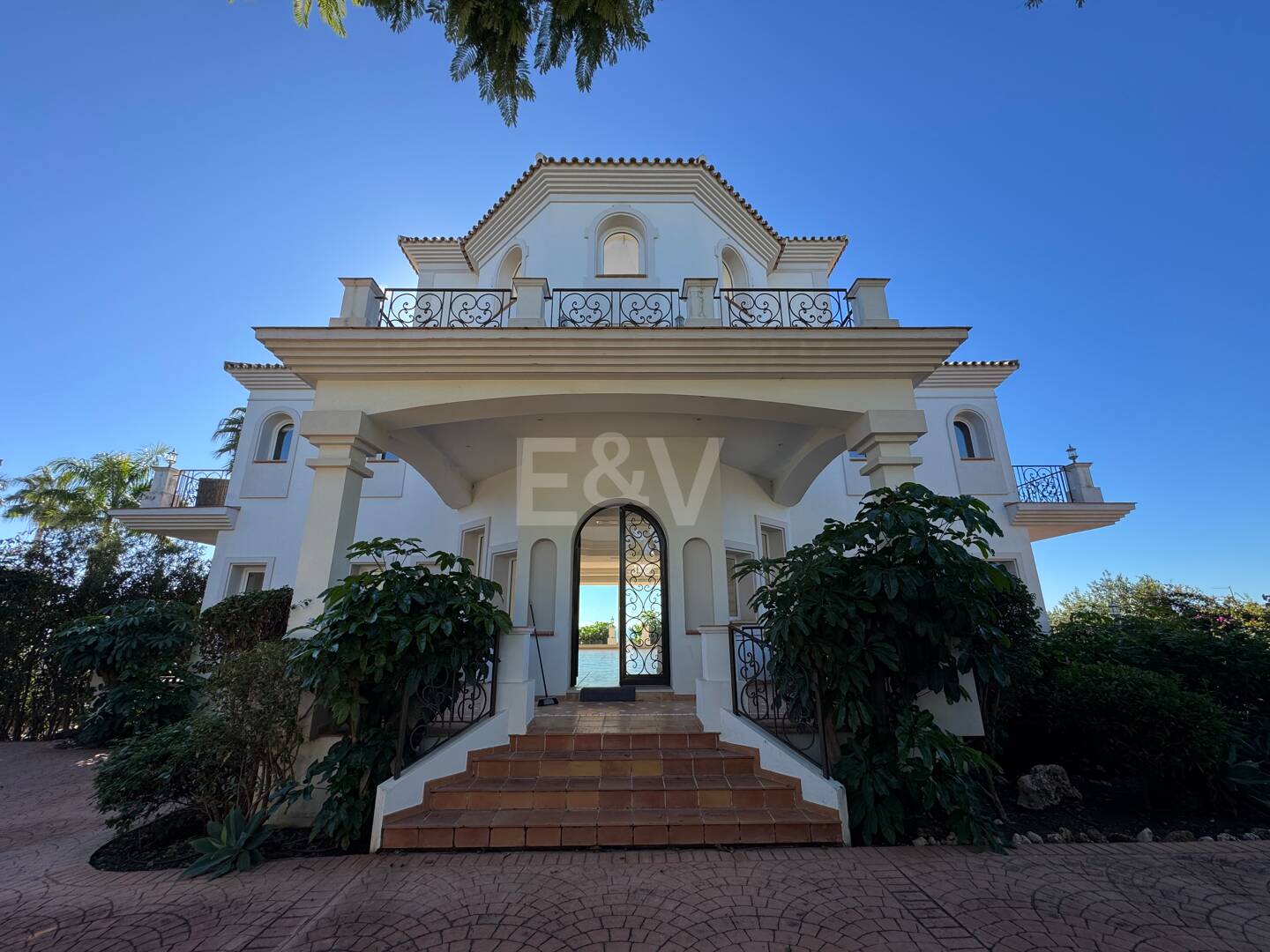 Exklusiv Villa i Los Flamingos Golf med klassisk design och Resort-Style bekvämligheter