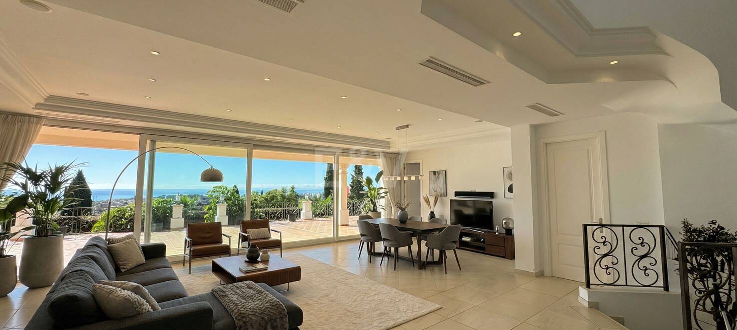 Villa exclusiva en Los Flamingos Golf con diseño clásico y comodidades de estilo resort