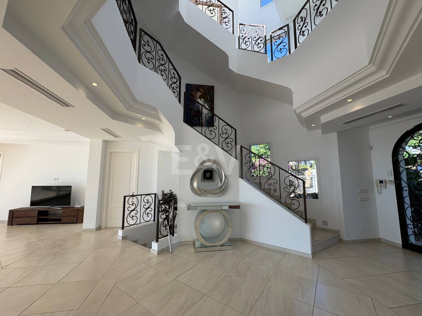 Exklusiv Villa i Los Flamingos Golf med klassisk design och Resort-Style bekvämligheter