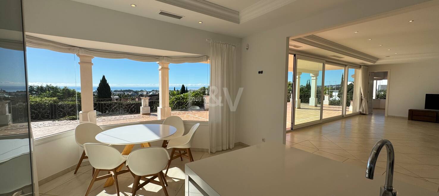 Exclusive Villa in Los Flamingos Golf with Classic Design and Resort-Style Amenities