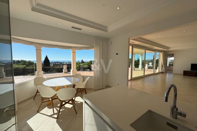 Exklusiv Villa i Los Flamingos Golf med klassisk design och Resort-Style bekvämligheter