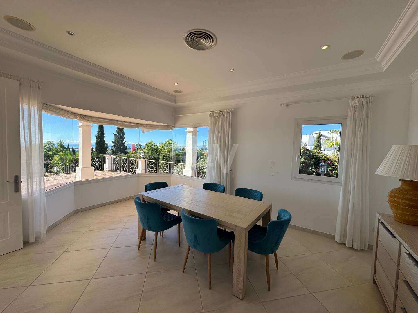 Exklusiv Villa i Los Flamingos Golf med klassisk design och Resort-Style bekvämligheter