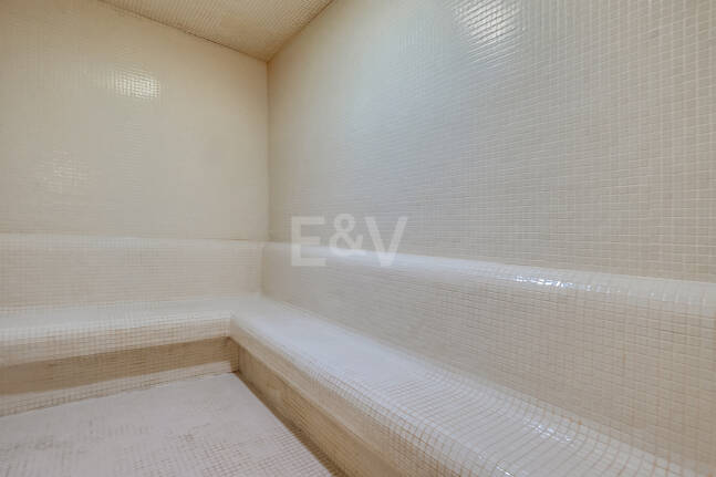 Exclusive South- Facing Penthouse w Palo Alto Marbella z widokiem na morze panoramiczne