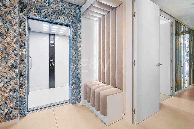 Exclusive South- Facing Penthouse w Palo Alto Marbella z widokiem na morze panoramiczne