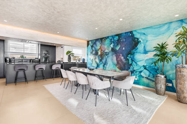 Exclusive South- Facing Penthouse w Palo Alto Marbella z widokiem na morze panoramiczne