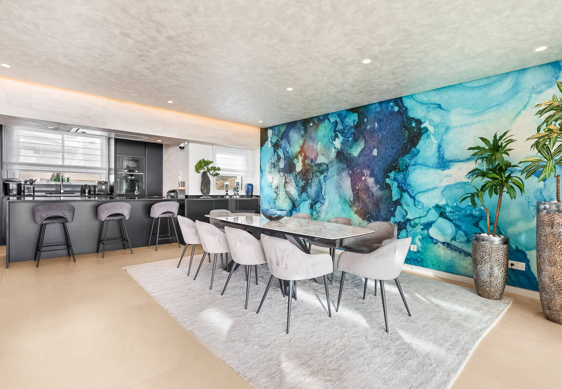 Exclusive South- Facing Penthouse w Palo Alto Marbella z widokiem na morze panoramiczne