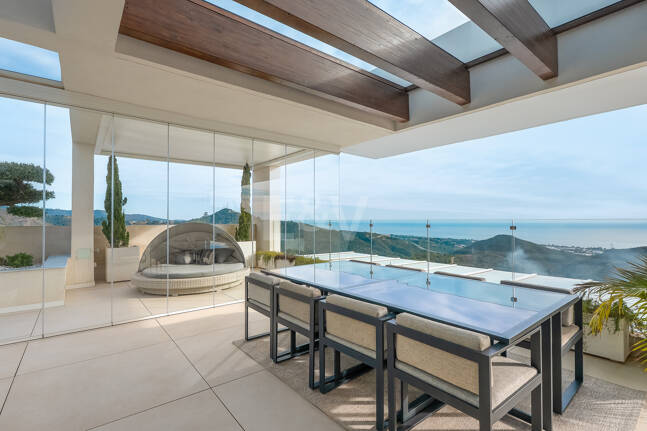 Exclusive South- Facing Penthouse w Palo Alto Marbella z widokiem na morze panoramiczne
