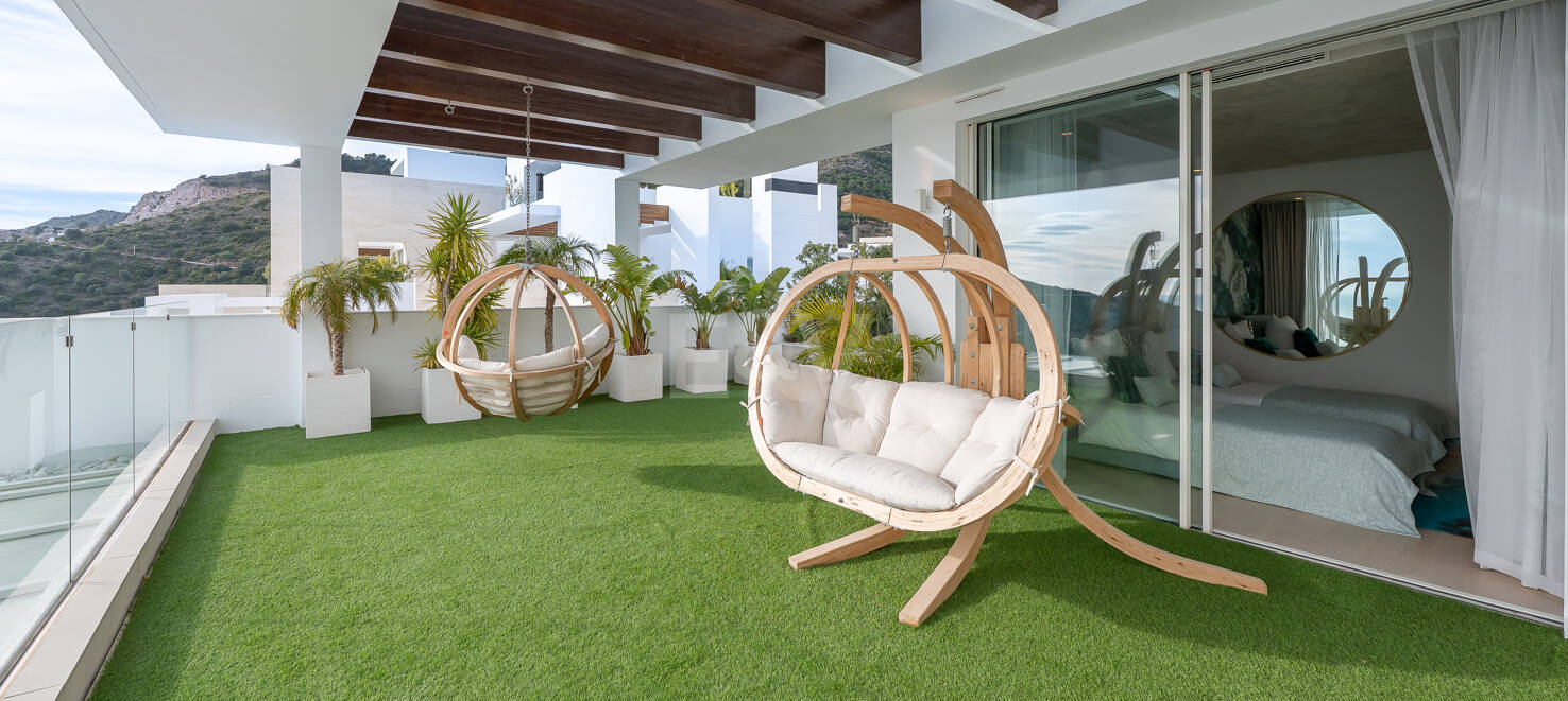 Exklusives, südlich ausgerichtetes Penthouse in Palo Alto Marbella mit Panoramablick auf das Meer