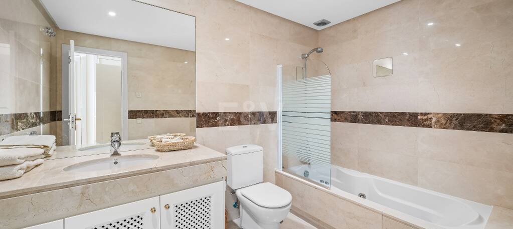 Lägenhet att hyra i Benahavis