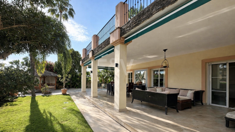 Familienvilla mit Garten und Pool im prestigeträchtigen Guadalmina Golf, nahe Annehmlichkeiten