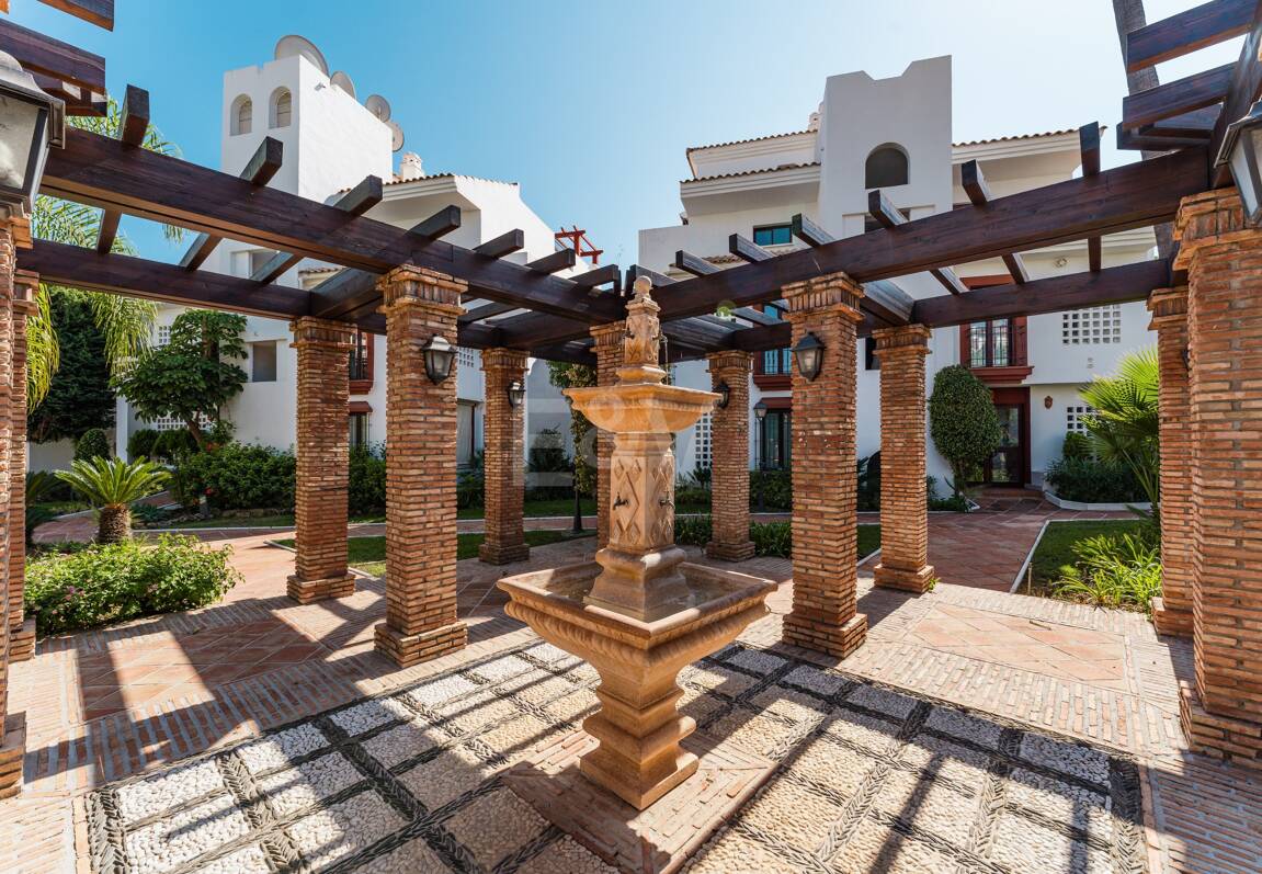 Moderne Wohnung Schritte vom Strand in geschlossener Wohnanlage