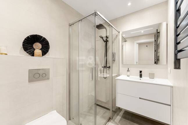 Moderne Wohnung Schritte vom Strand in geschlossener Wohnanlage