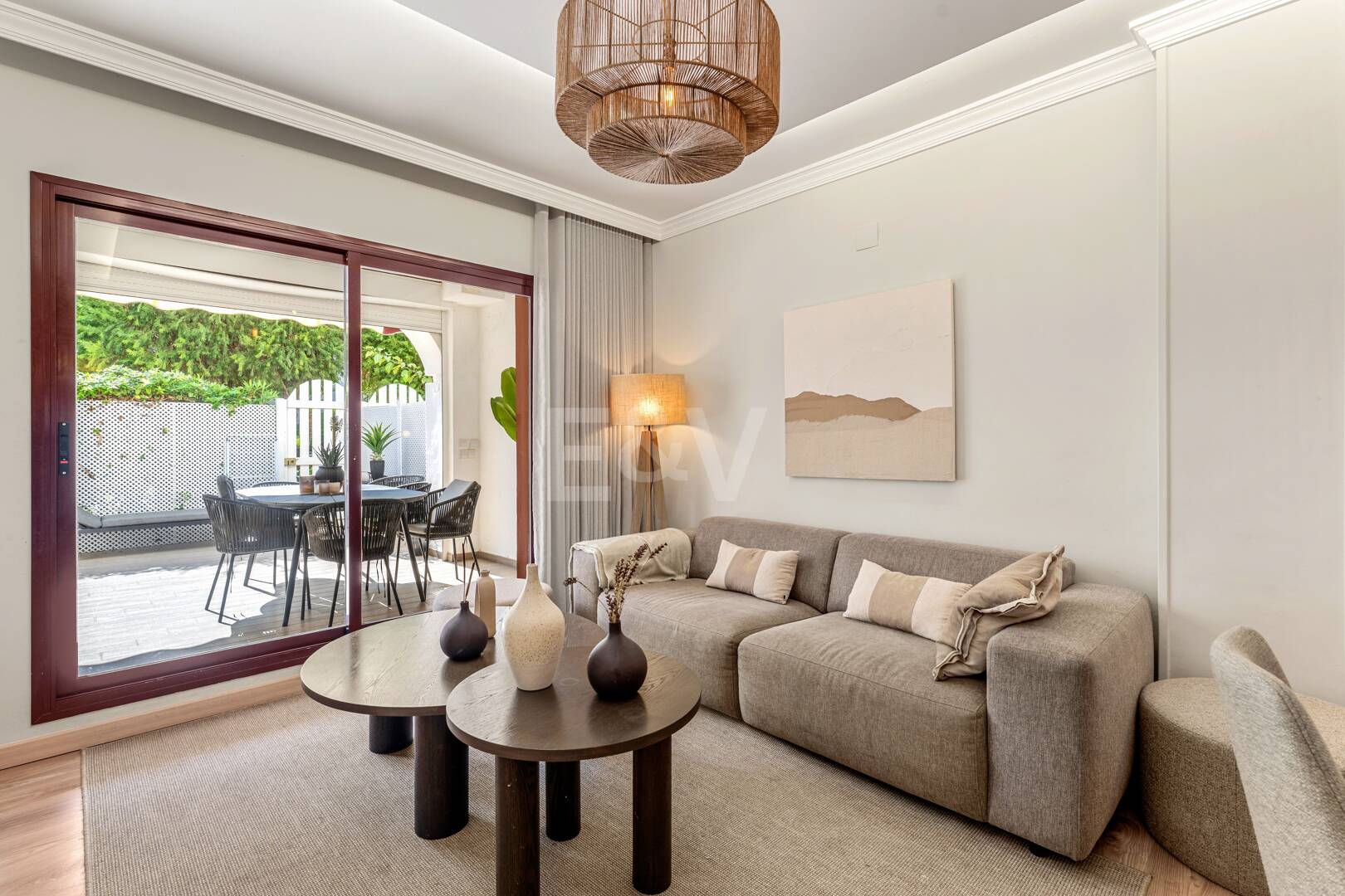 Moderne Wohnung Schritte vom Strand in geschlossener Wohnanlage