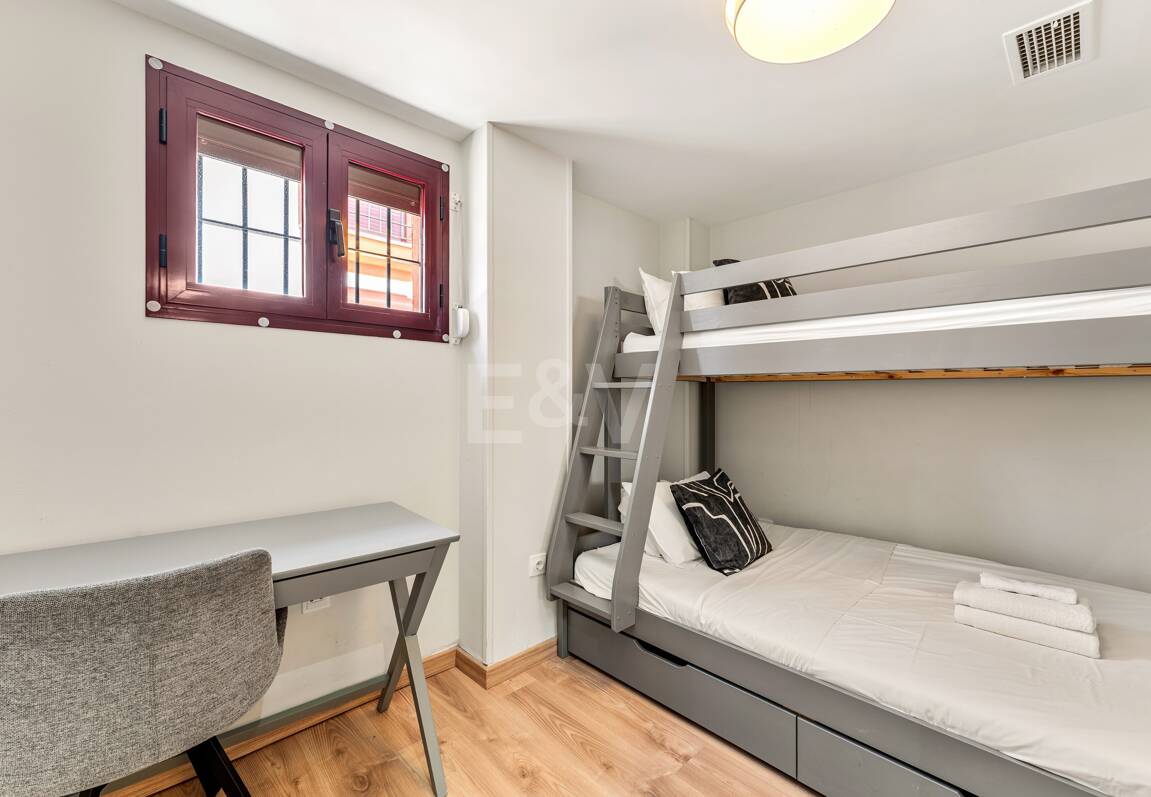 Moderne Wohnung Schritte vom Strand in geschlossener Wohnanlage