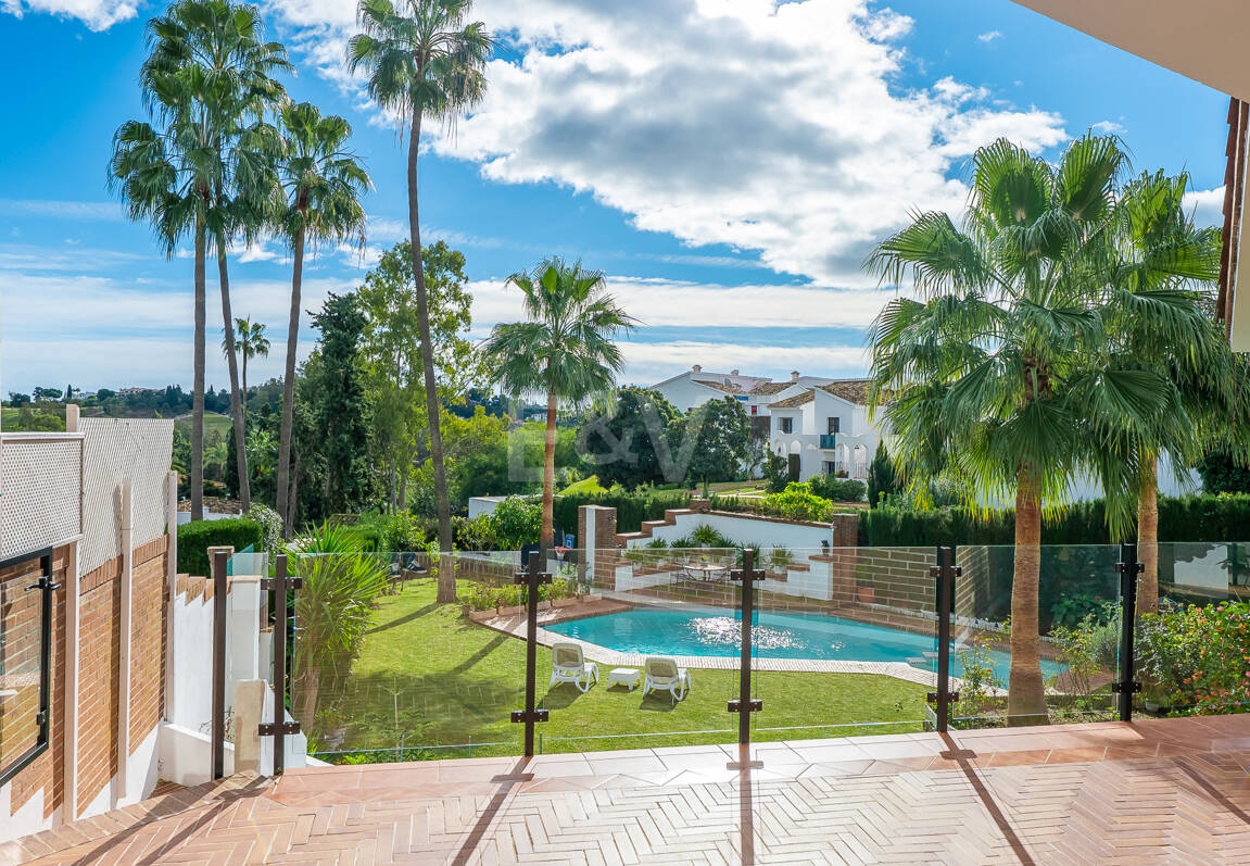 Boutique-Style Luxury Residence in El Paraíso Alto, Benahavís, Marbella for Long-term Rent – 8 Bedrooms, Exceptional Outdoor Living