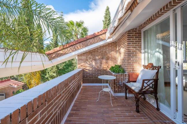 Boutique-Style Luxury Residence in El Paraíso Alto, Benahavís, Marbella for Long-term Rent – 8 Bedrooms, Exceptional Outdoor Living