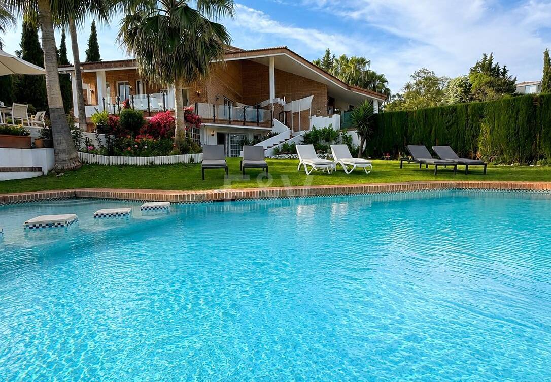 Villa à louer en Benahavis
