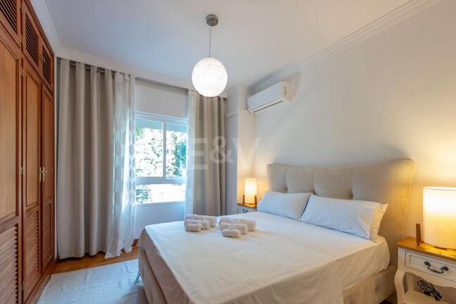 Boutique-Style Luxury Residence in El Paraíso Alto, Benahavís, Marbella for Long-term Rent – 8 Bedrooms, Exceptional Outdoor Living