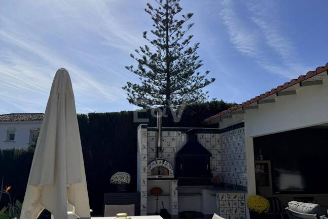 Boutique-Style Luxury Residence in El Paraíso Alto, Benahavís, Marbella for Long-term Rent – 8 Bedrooms, Exceptional Outdoor Living