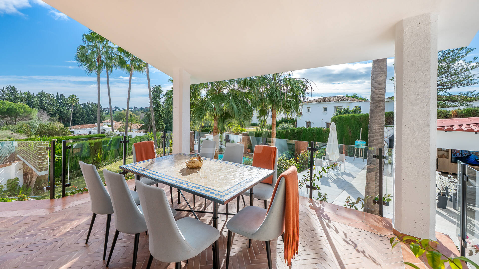 Boutique-Style Luxury Residence in El Paraíso Alto, Benahavís, Marbella for Long-term Rent – 8 Bedrooms, Exceptional Outdoor Living