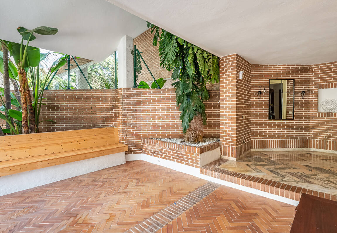 Boutique-Style Luxury Residence in El Paraíso Alto, Benahavís, Marbella for Long-term Rent – 8 Bedrooms, Exceptional Outdoor Living