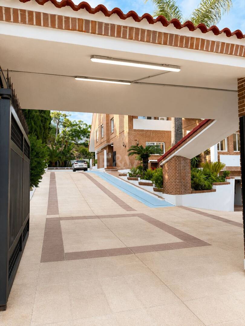 Villa à louer en Benahavis