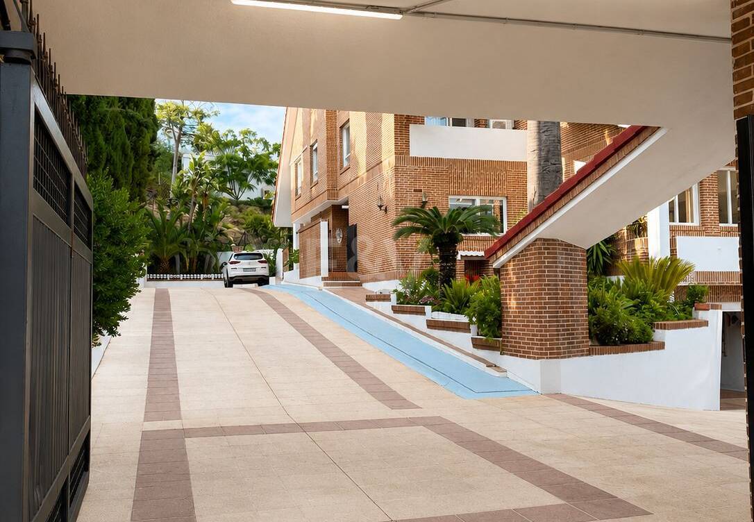 Villa à louer en Benahavis